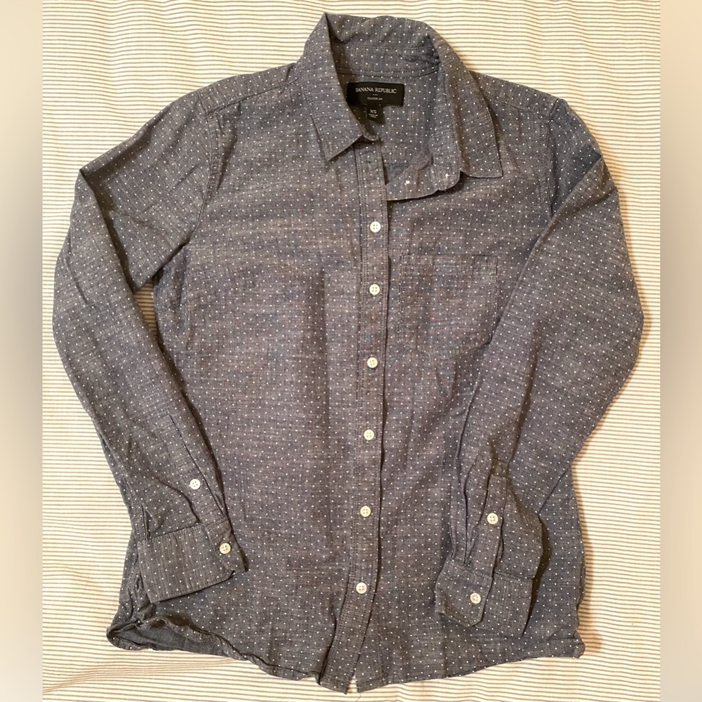 Banana Republic tailored button down shirt
